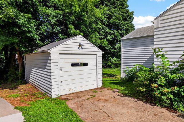 4124 3rd Street, Des Moines, IA 50313