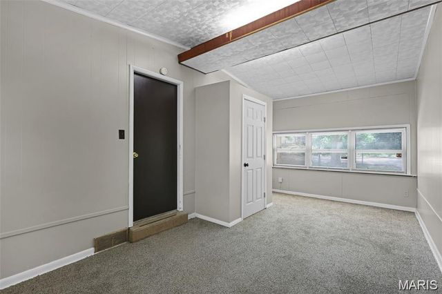 9614 Winkler Drive, St Louis, MO 63136