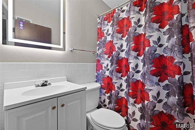 9614 Winkler Drive, St Louis, MO 63136