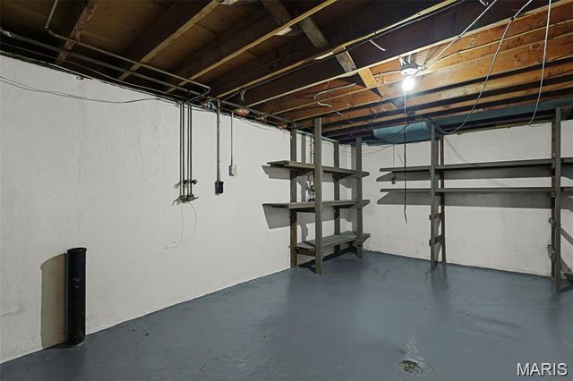 9614 Winkler Drive, St Louis, MO 63136