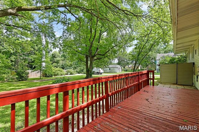 9614 Winkler Drive, St Louis, MO 63136