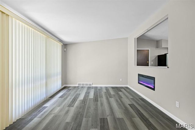 9614 Winkler Drive, St Louis, MO 63136