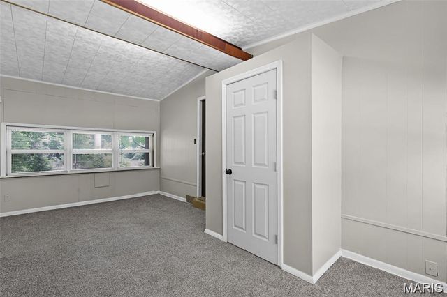 9614 Winkler Drive, St Louis, MO 63136