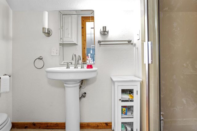 759 Spring Creek Drive Drive, Crockett, TX 75835