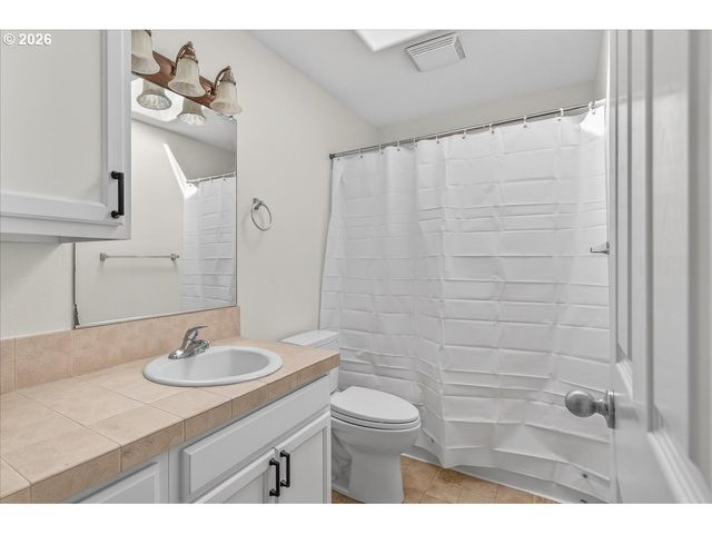 2743 Se 98TH Ave 3, Portland, OR 97266