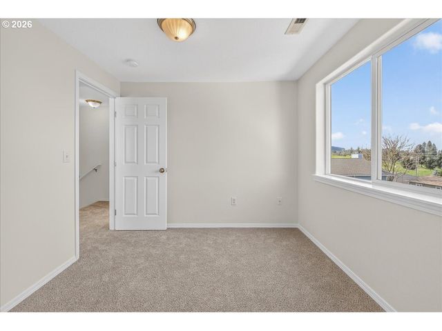 2743 Se 98TH Ave 3, Portland, OR 97266