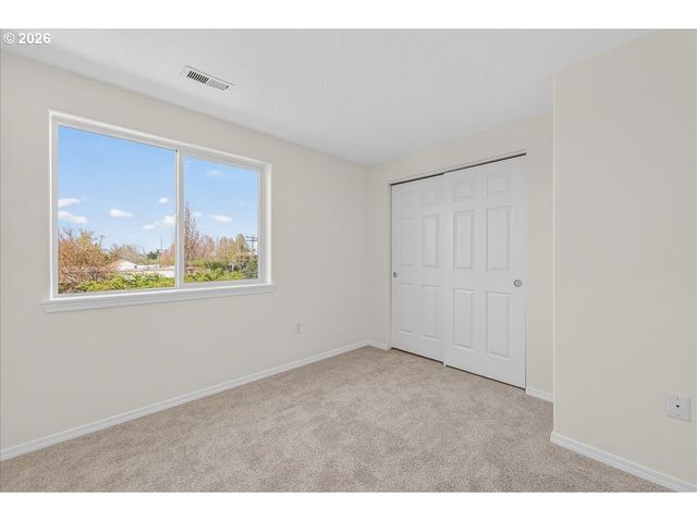 2743 Se 98TH Ave 3, Portland, OR 97266