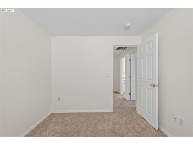 2743 Se 98TH Ave 3, Portland, OR 97266