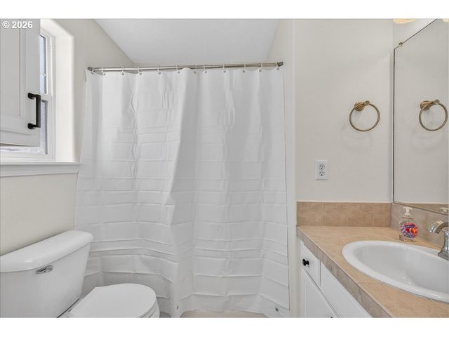 2743 Se 98TH Ave 3, Portland, OR 97266