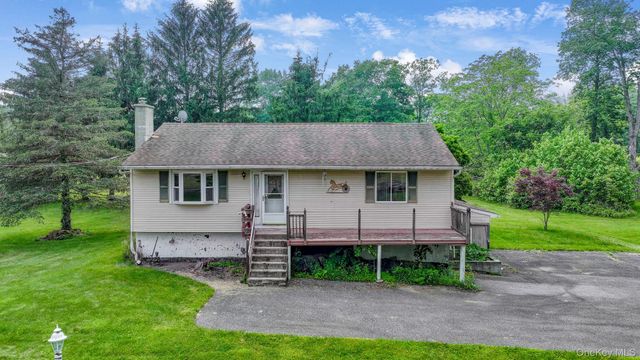 6 Crawford Street, Pine Bush, NY 12566