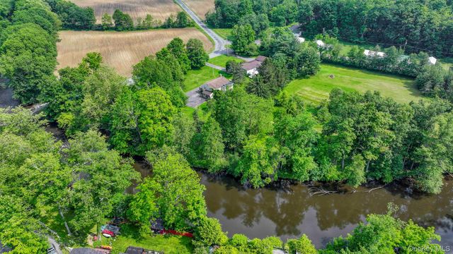 6 Crawford Street, Pine Bush, NY 12566