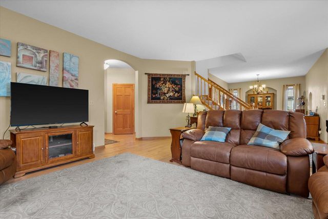 3160 S 85th STREET, Milwaukee, WI 53227