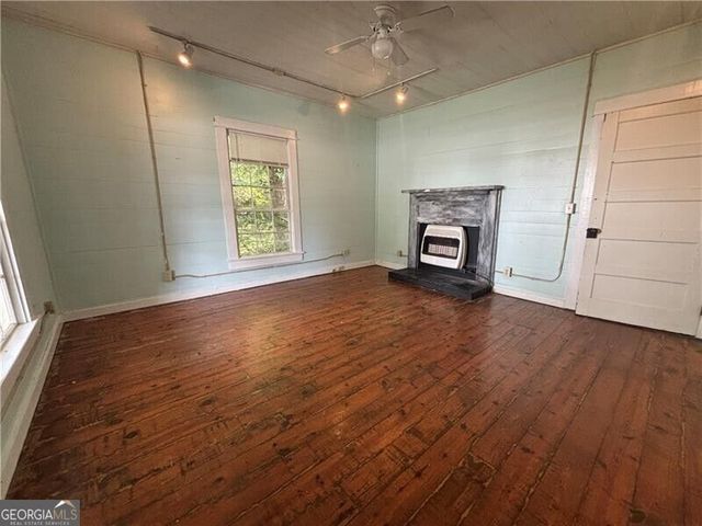 232 Main Street E, Dahlonega, GA 30533