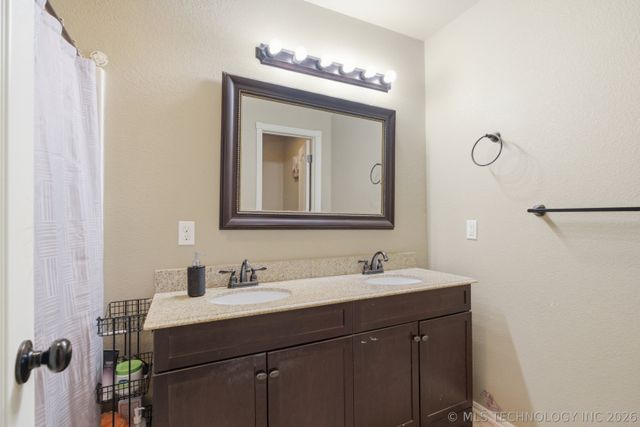 2503 Hunters Court, Claremore, OK 74019