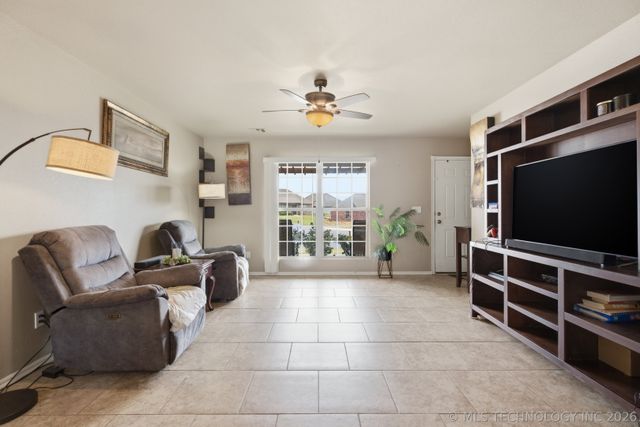 2503 Hunters Court, Claremore, OK 74019