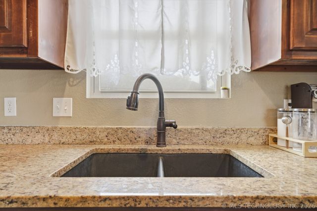 2503 Hunters Court, Claremore, OK 74019