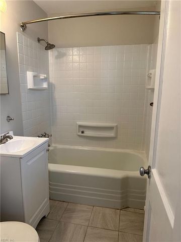 5249 Curlew DR, Norfolk, VA 23502