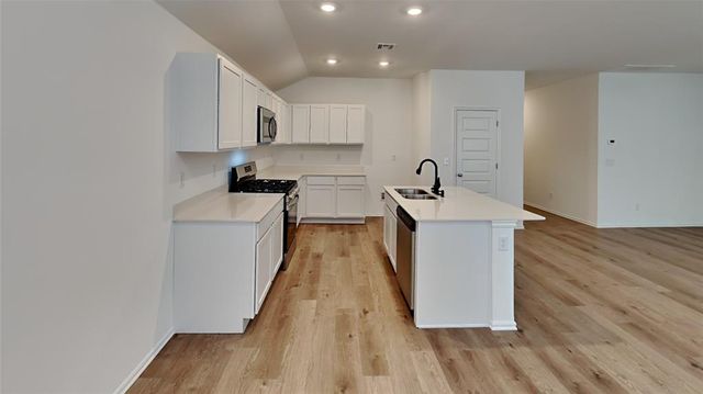 4017 Olivia Street, Mustang, OK 73064