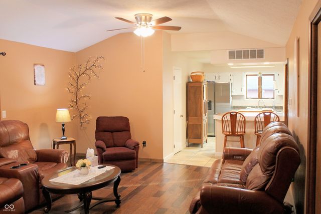 441 Mutton Creek Drive, Seymour, IN 47274