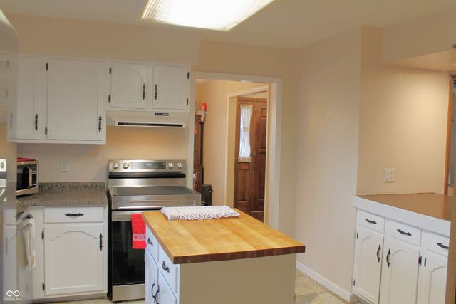 441 Mutton Creek Drive, Seymour, IN 47274