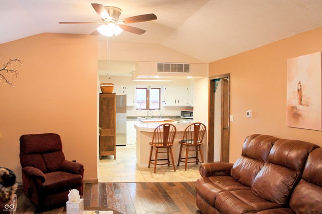 441 Mutton Creek Drive, Seymour, IN 47274