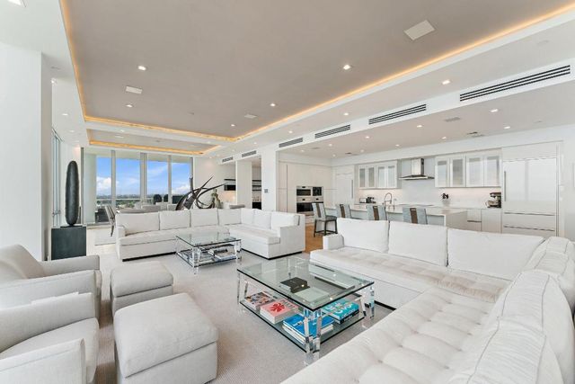 3 Water Club Way 1902, North Palm Beach, FL 33408