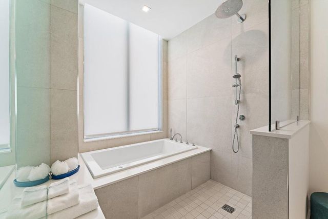 3 Water Club Way 1902, North Palm Beach, FL 33408