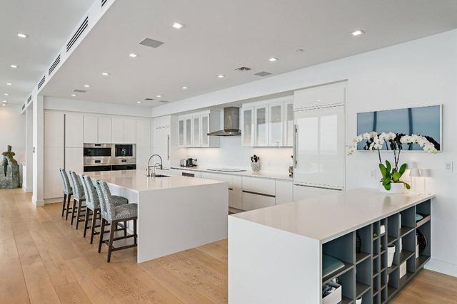 3 Water Club Way 1902, North Palm Beach, FL 33408