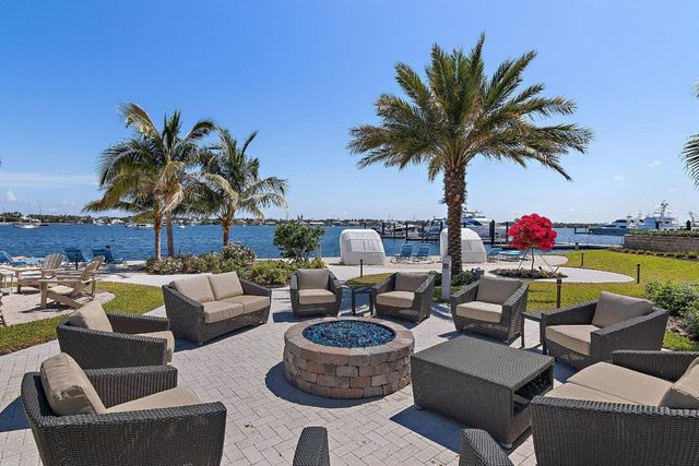 3 Water Club Way 1902, North Palm Beach, FL 33408
