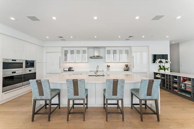 3 Water Club Way 1902, North Palm Beach, FL 33408