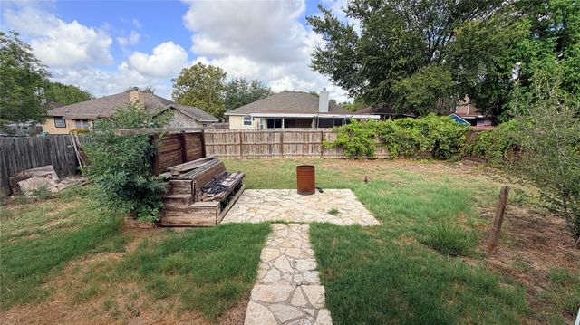 7204 Wardman DR, Del Valle, TX 78617