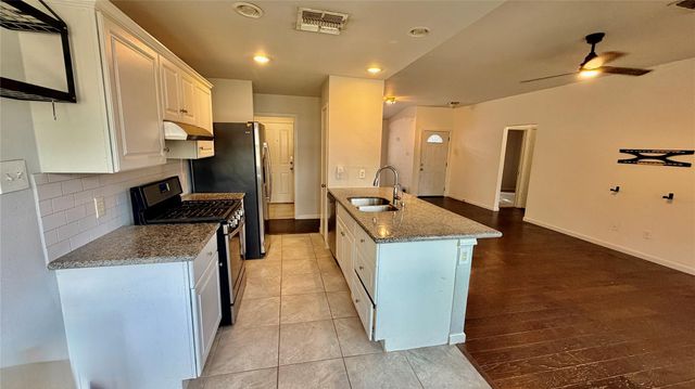 7204 Wardman DR, Del Valle, TX 78617