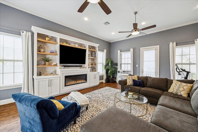 830 W 17th Street B, Houston, TX 77008