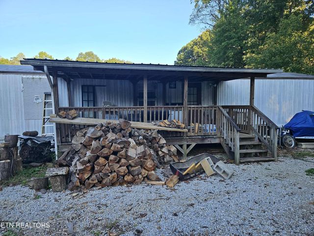 814 Hassler Mill Rd, Harriman, TN 37748