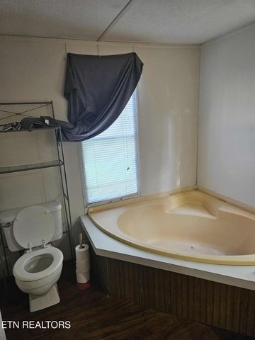 814 Hassler Mill Rd, Harriman, TN 37748