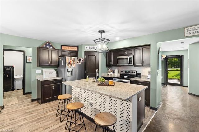 185 Cliffview Drive, Lexington, NC 27292