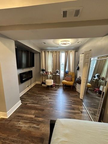 1510 E 73rd Street, Chicago, IL 60619