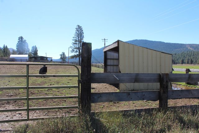 12046 Old Fort Road, Klamath Falls, OR 97601