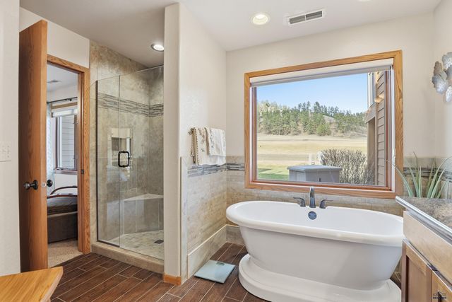 1240 DUFFER DR, Rapid City, SD 57702