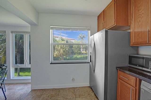 35 Colonial Club Drive 203, Boynton Beach, FL 33435