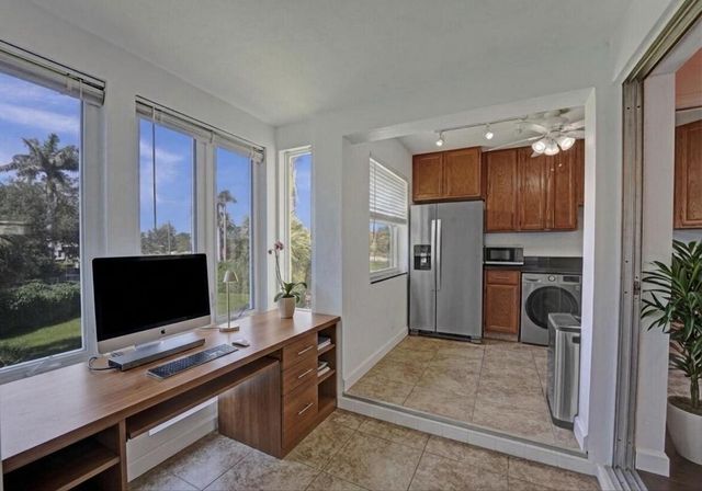 35 Colonial Club Drive 203, Boynton Beach, FL 33435
