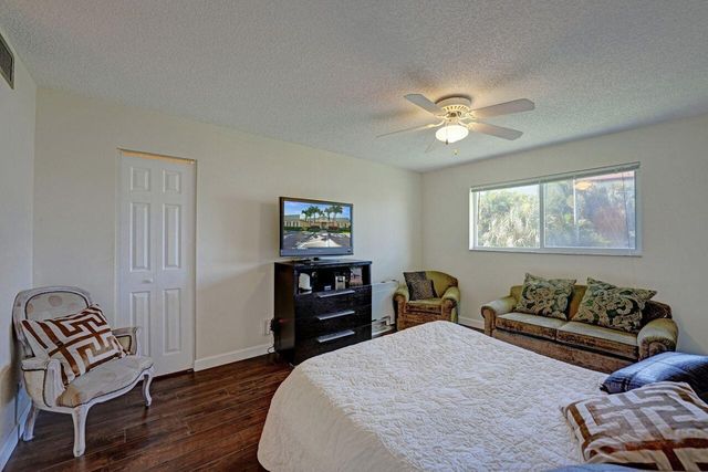 35 Colonial Club Drive 203, Boynton Beach, FL 33435