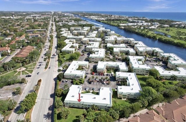 35 Colonial Club Drive 203, Boynton Beach, FL 33435