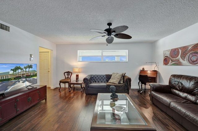 35 Colonial Club Drive 203, Boynton Beach, FL 33435