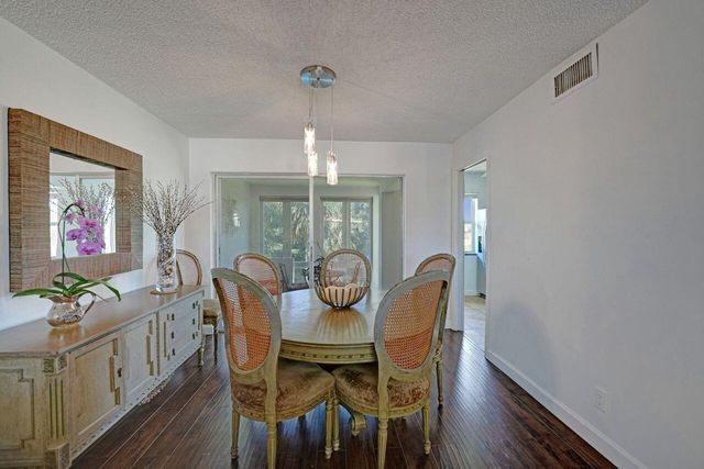 35 Colonial Club Drive 203, Boynton Beach, FL 33435