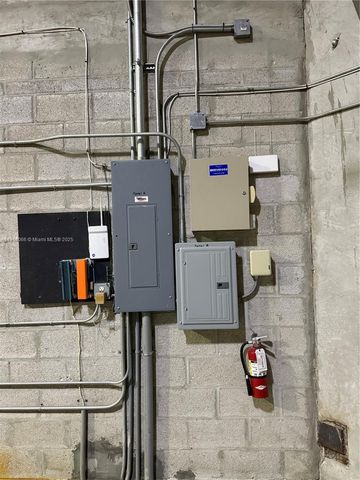 2051 NW 112th Ave 122, Sweetwater, FL 33172