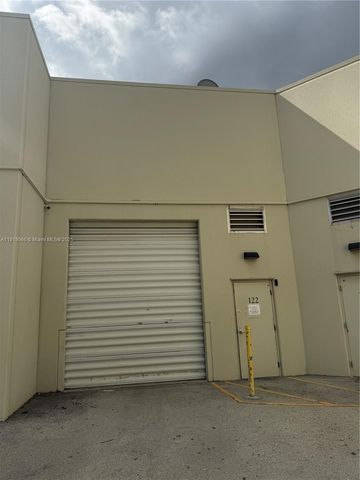 2051 NW 112th Ave 122, Sweetwater, FL 33172