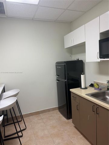 2051 NW 112th Ave 122, Sweetwater, FL 33172