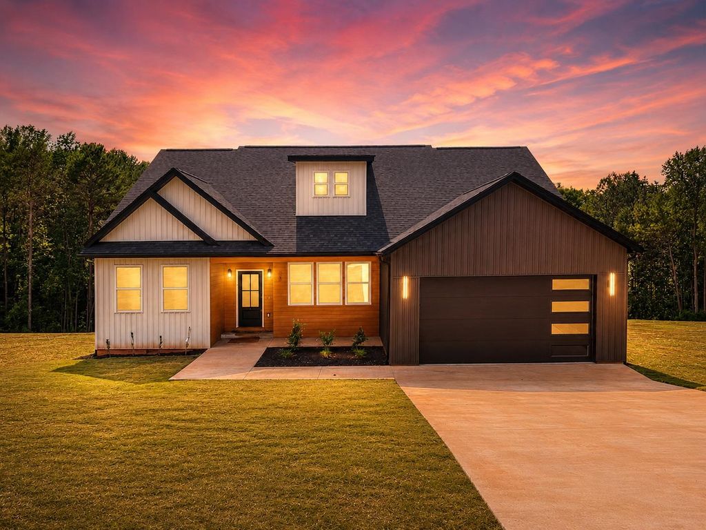500 Skyline Drive, Campobello, SC 29322