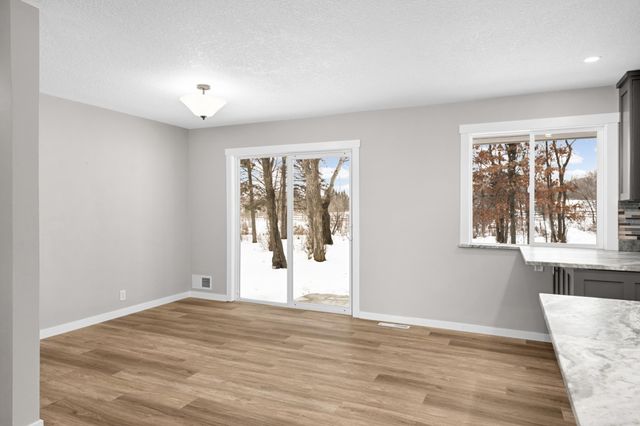 9181 31st Street N, Lake Elmo, MN 55042